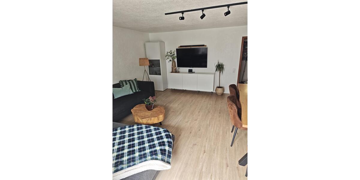 Etagenwohnung Schorndorf - 3 Zimmer, 74 m&sup2;, 1.050&euro; | Angebot:26023542