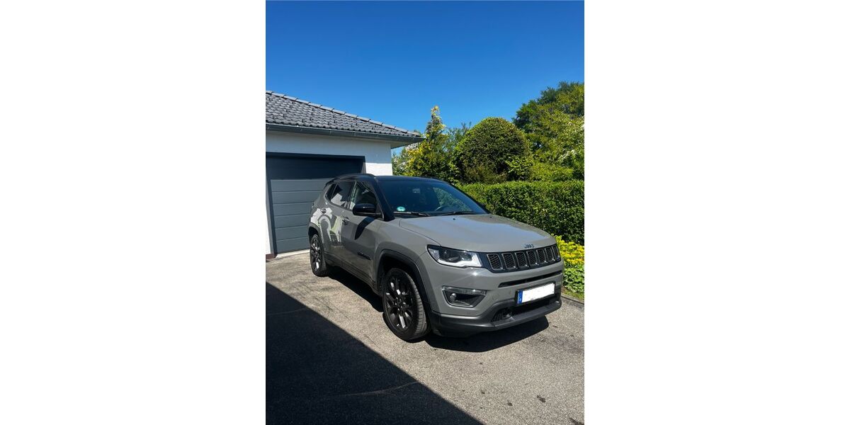Jeep Compass 71.650 km 19.999 &euro; Donaueschingen 78166