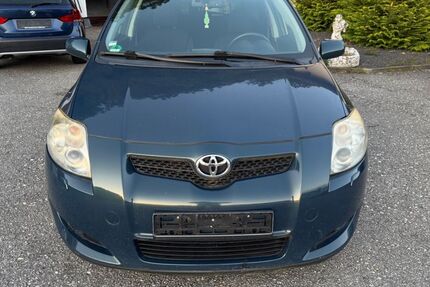Toyota Auris 166.000 km 2.900 &euro; Passau 94034