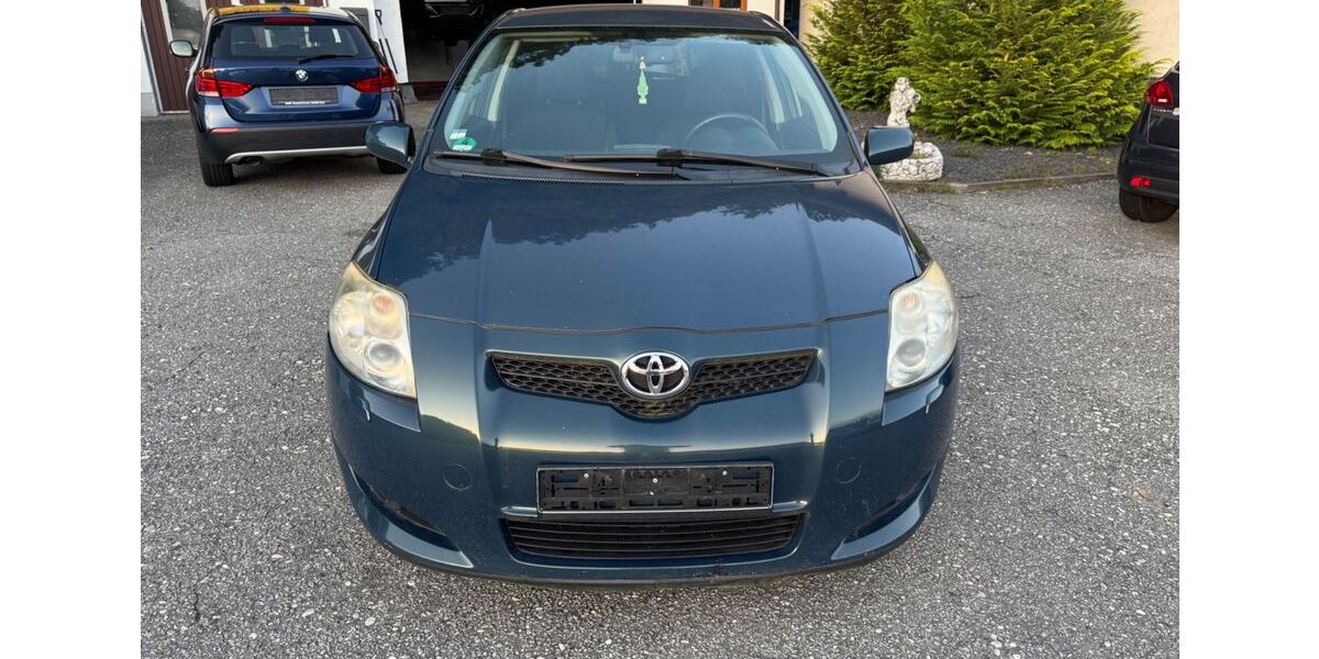 Toyota Auris 166.000 km 2.900 &euro; Passau 94034