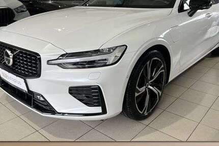 Volvo V60 23.495 km 39.950 € Bergheim 50126