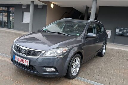 Kia ceed / Ceed 225.000 km 2.400 &euro; Nürnberg 90439
