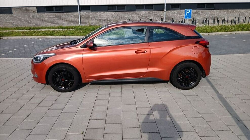 i20