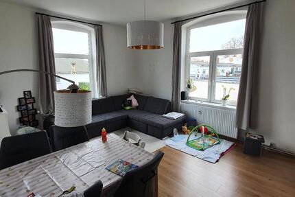 tolle 4-Zimmer Wohnung mit EBK, Kamin, 2 Bädern Keller Stellplatz