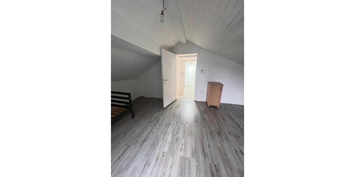 Einfamilienhaus Düren Distelrath - 4.5 Zimmer, 110 m&sup2;, 1.300&euro; | Angebot:25563064