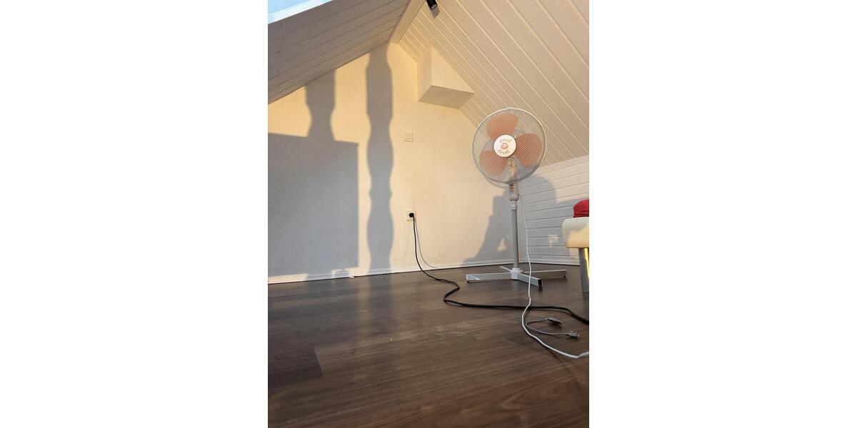 Dachgeschoßwohnung Bremen Neustadt - 1.5 Zimmer, 40 m&sup2;, 650&euro; | Angebot:25407607