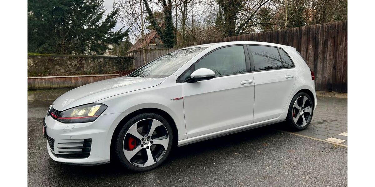 VW Golf 135.000 km 12.999 &euro; Wolfenbüttel 38302