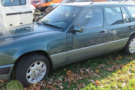 Mercedes-Benz 220 317.599 km 6.200 &euro; Stolpen 01833