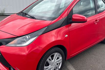 Toyota Aygo (X) 65.000 km 6.499 &euro; Berlin 12057