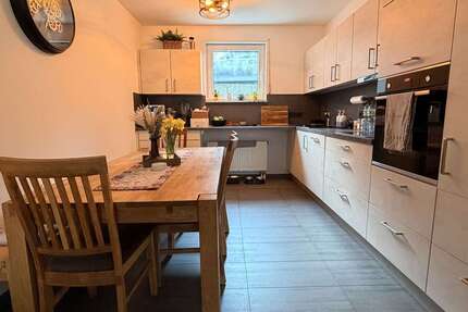 Haus zum Kaufen in Hennef 449.000 € 131 m² 4 zimmer