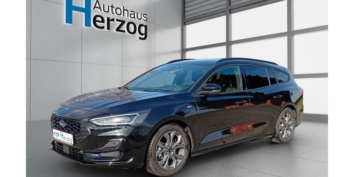 Ford Focus 10.500 km 24.490 &euro; Schramberg 78713