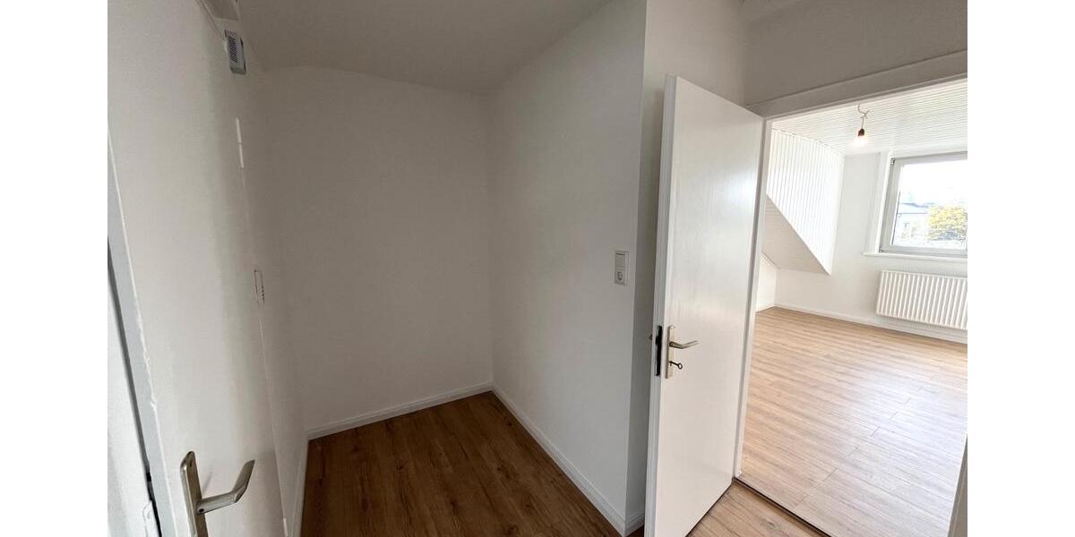 Dachgeschoßwohnung Bremen Östliche Vorstadt - 2 Zimmer, 49 m&sup2;, 595&euro; | Angebot:26262584