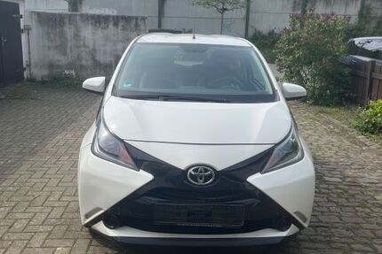 Toyota Aygo (X) 308.704 km 2.450 &euro; Findorff 28215