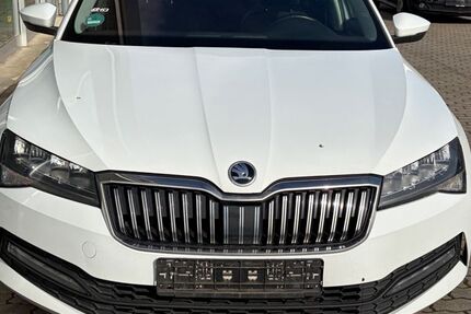 Skoda Superb 315.200 km 11.900 &euro; BERNBURG 06406