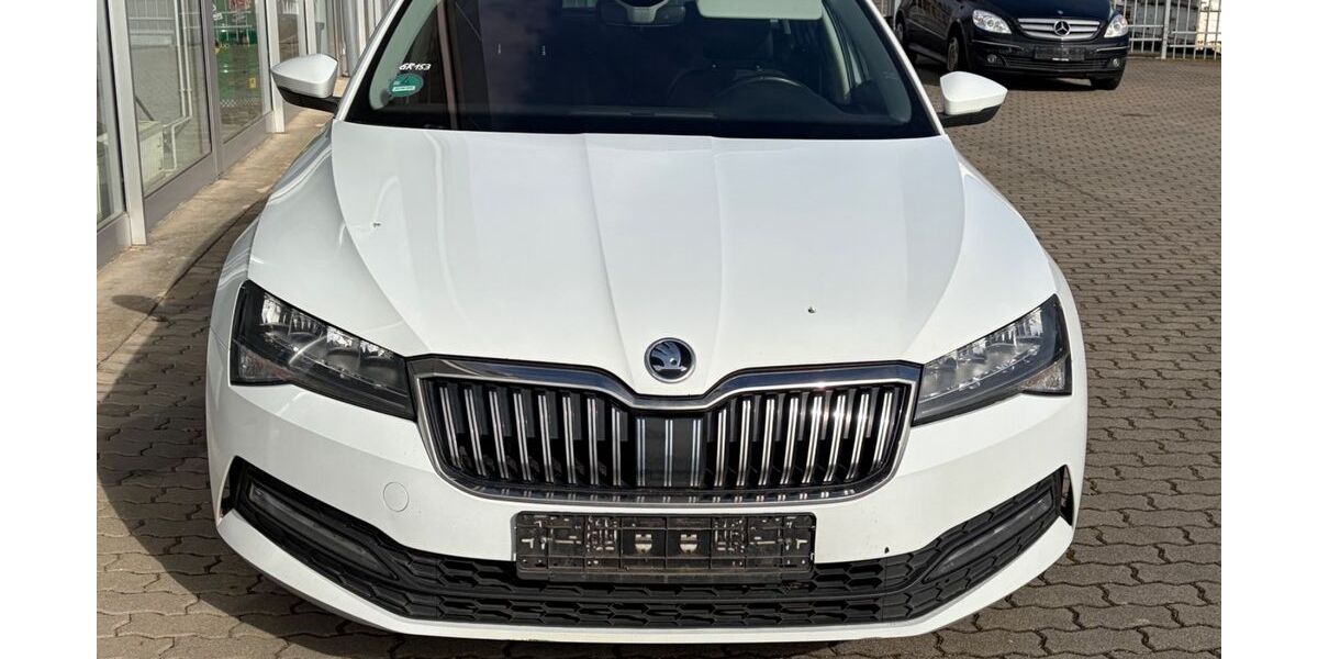 Skoda Superb 315.200 km 11.900 &euro; BERNBURG 06406