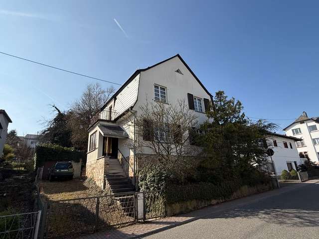 Haus zum Kaufen in Niedernhausen 320.000 € 100 m²