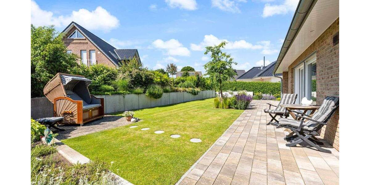 Scharbeutz: Ebenerdiges Wohnen mit Zukunft - Hochwertiger Bungalow mit Ausbaureserve Walmdach! 3 zimmer