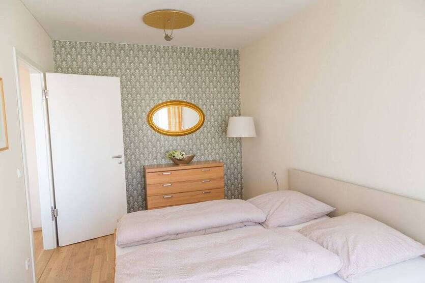 Möblierte Wohnung mit Weitblick - ideal für Pendler, 1km zum HBF