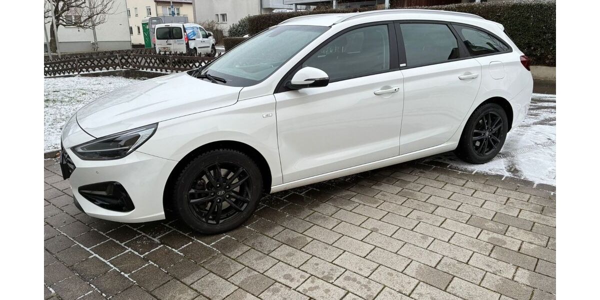 Hyundai i30 64.435 km 17.000 &euro; Waiblingen 71336