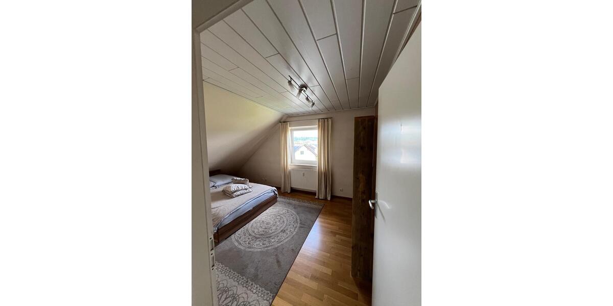 Dachgeschoßwohnung Sinntal - 3 Zimmer, 80 m&sup2;, 575&euro; | Angebot:26044453