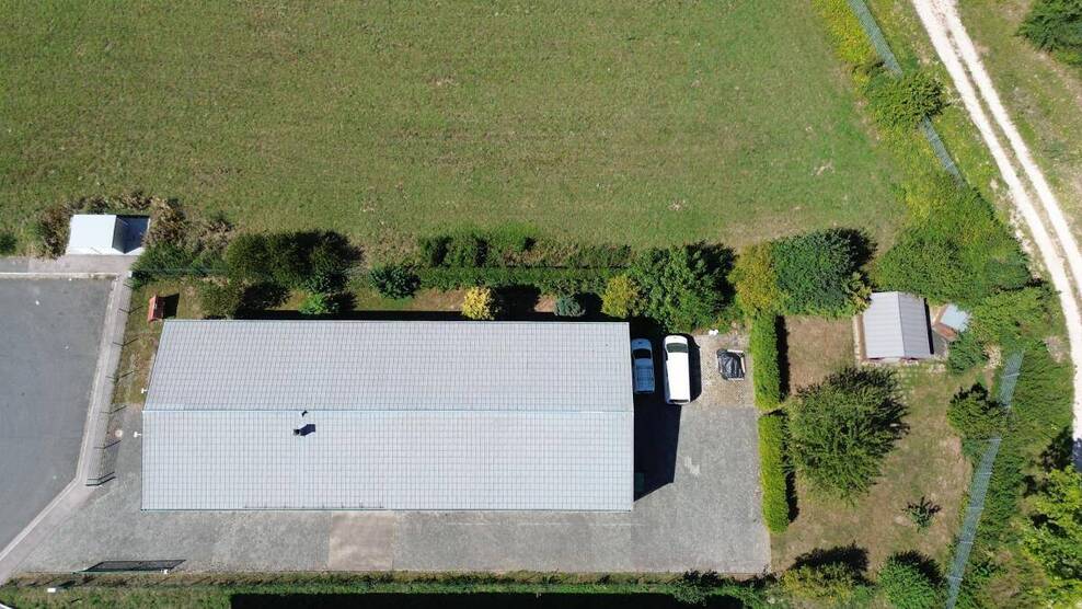 Gewerbehalle mit Büro ideal als Werkstatt- oder Lagerfläche im Nord-Osten von Herzogenaurach zimmer