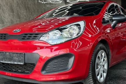 Kia Rio 132.000 km 3.900 &euro; Reutlingen 72762