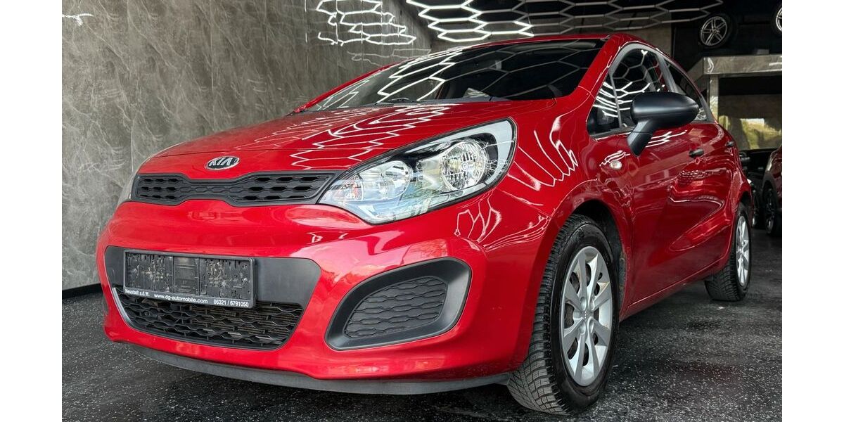 Kia Rio 132.000 km 3.900 &euro; Reutlingen 72762