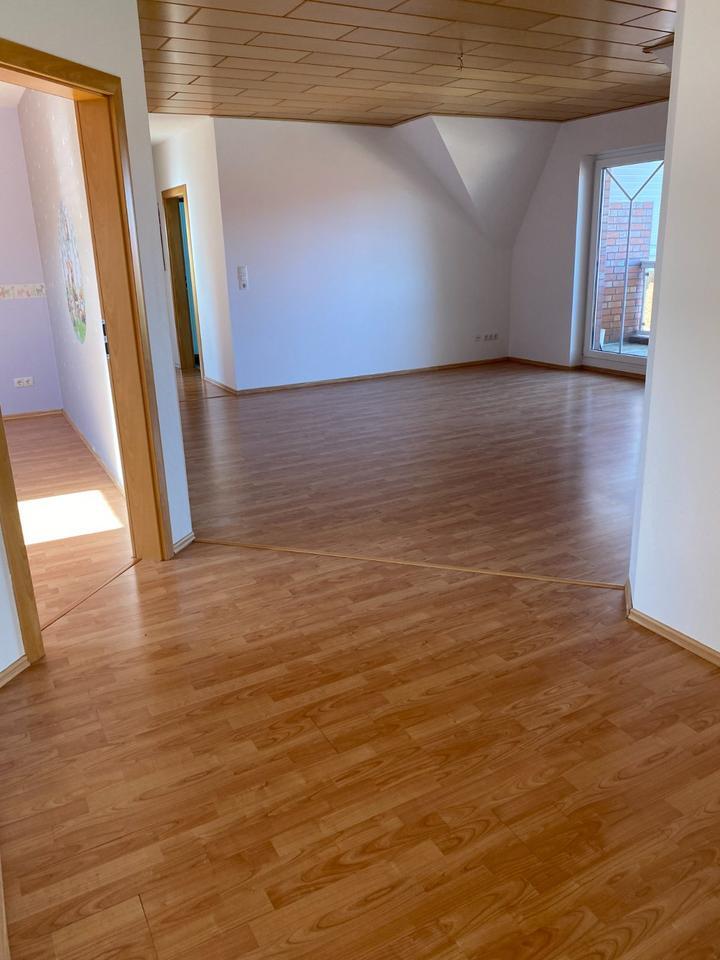 Einfamilienhaus mit EinliegerWohnung. Provision frei.