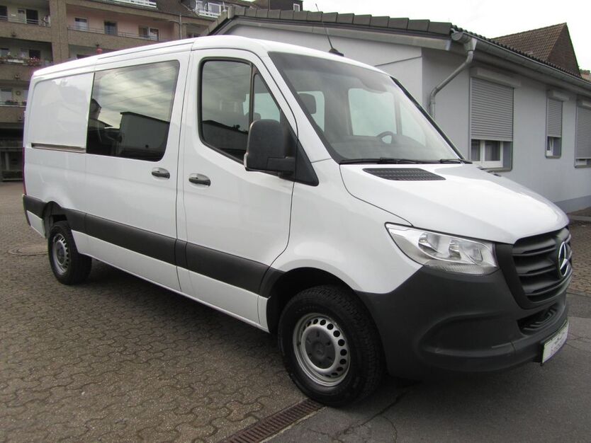 Mercedes-Benz Sprinter 108.800 km 27.000 € Düsseldorf 40591