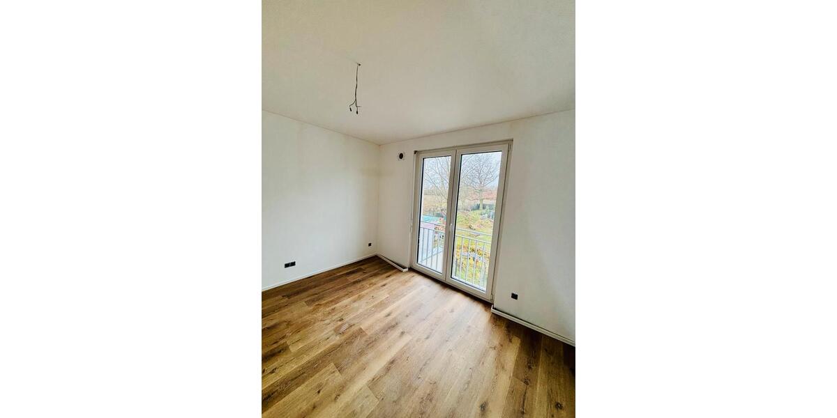 NEUBAU! Wohntraum für die ganze Familie, mit Terrasse und Garten. 7 zimmer