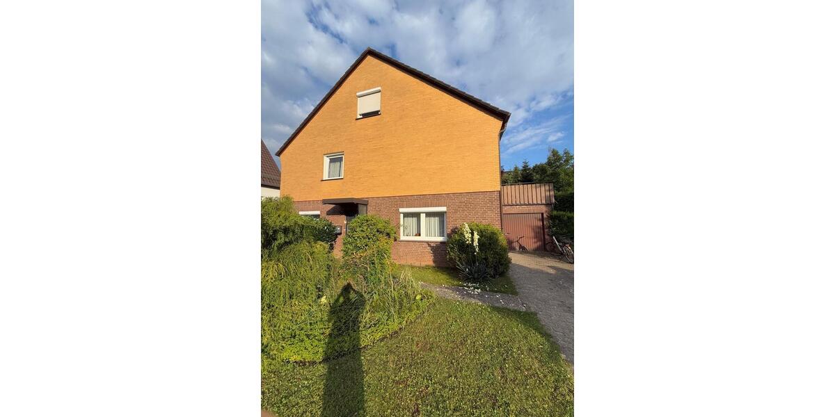 Einfamilienhaus Bad Salzdetfurth - 8 Zimmer, 220 m&sup2;, 290.000&euro; | Angebot:27084195