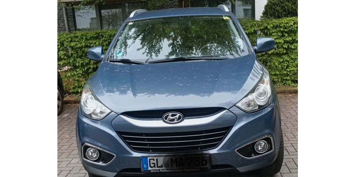 Hyundai ix35 98.000 km 8.000 &euro; Bergisch Gladbach 51427