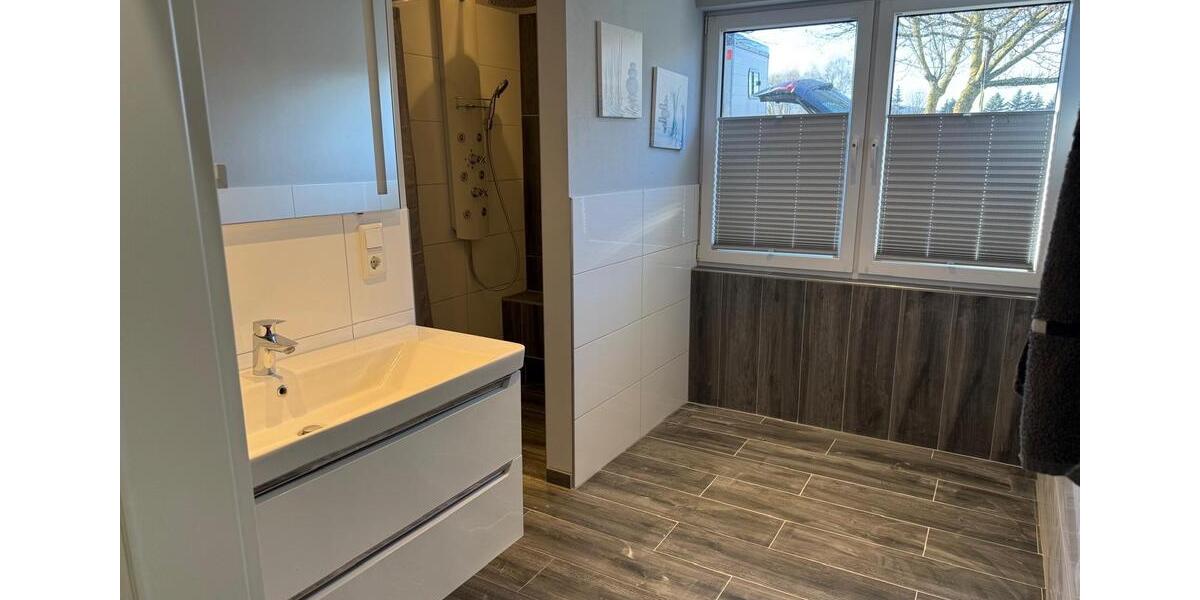 Bungalow Sundern (Sauerland) - 3 Zimmer, 120 m&sup2;, 1.300&euro; | Angebot:24951737