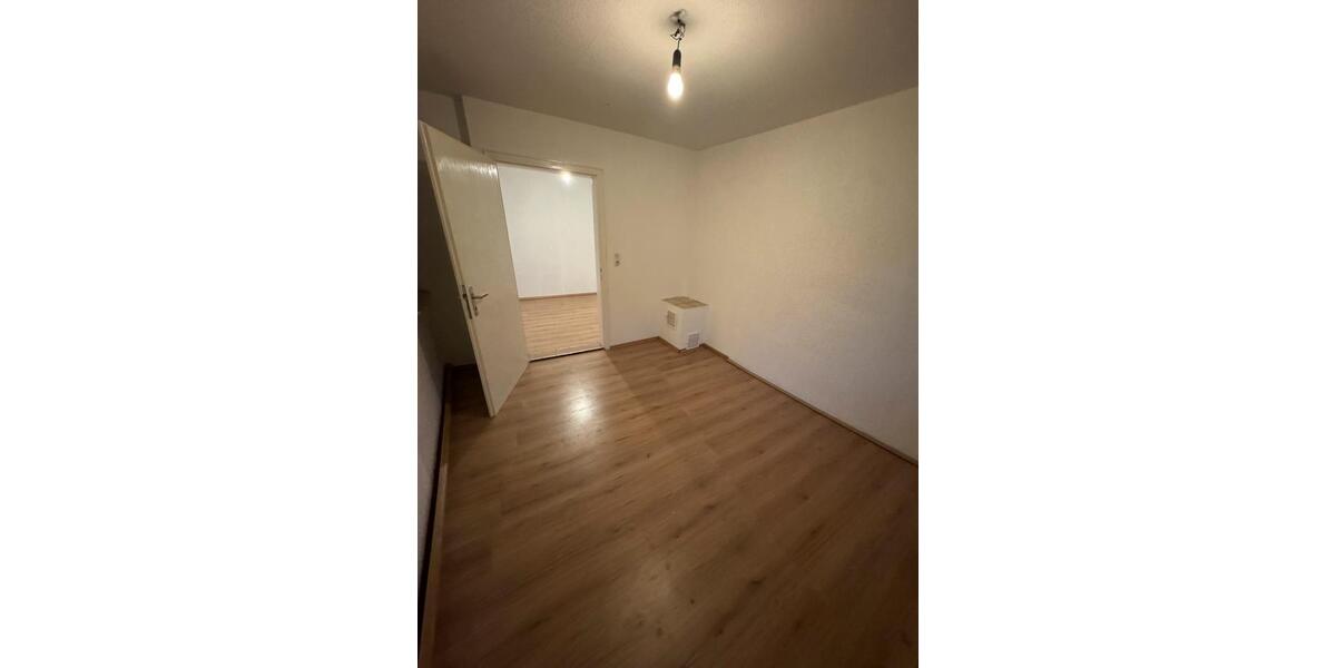 Einfamilienhaus Euerdorf - 6 Zimmer, 200 m&sup2;, 1.250&euro; | Angebot:24840767