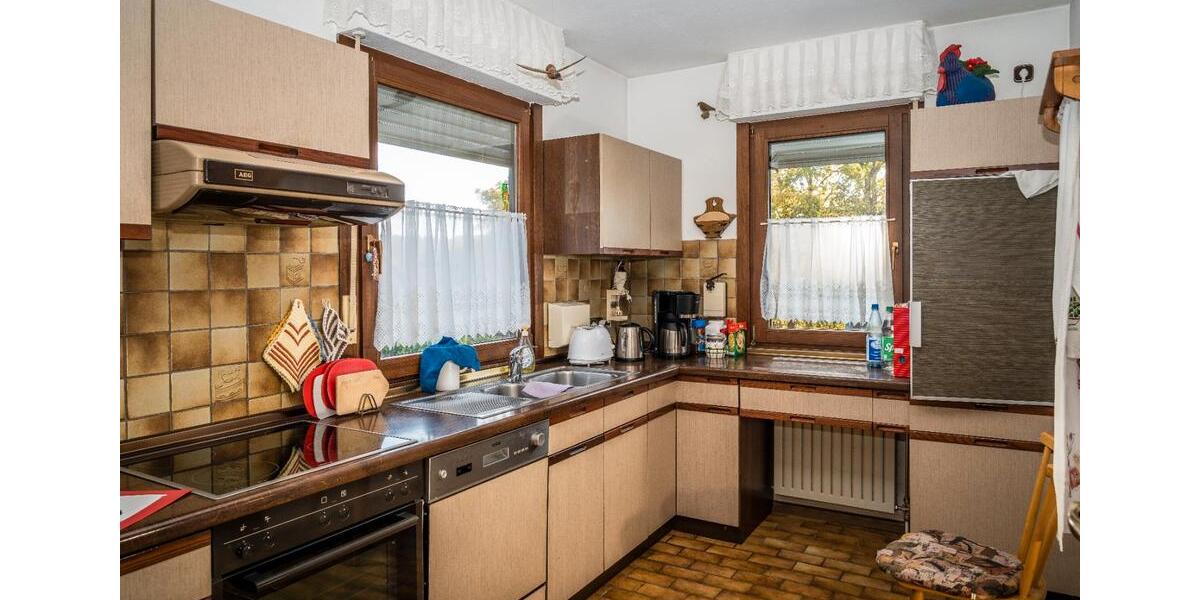 Einfamilienhaus Vöhl - 6 Zimmer, 158 m&sup2;, 240.000&euro; | Angebot:27081689
