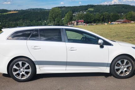 Toyota Avensis 119.000 km 16.000 &euro; Windeck 51570