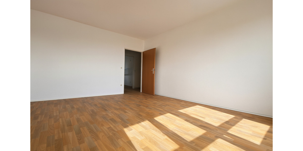 Helle 4-Raum-Wohnung mit Balkon, Naturidylle und Stellplatz – Nähe Erfurt, Weimar & Arnstadt zu vermieten! 4 zimmer