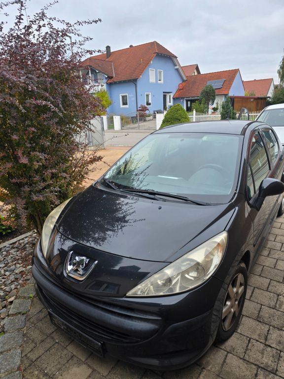 Peugeot 207 174.904 km 2.650 € Schwandorf 92421