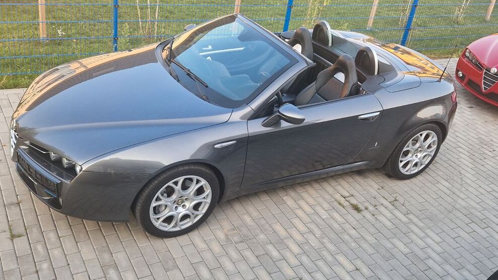 Alfa Romeo Spider 92.871 km 15.990 € Berlin 14050