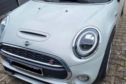 Mini Cooper S Cabrio 65.000 km 20.500 &euro; Weissach i.T. 71554