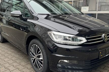 VW Touran 9.865 km 34.850 € Frankfurt am Main 65936