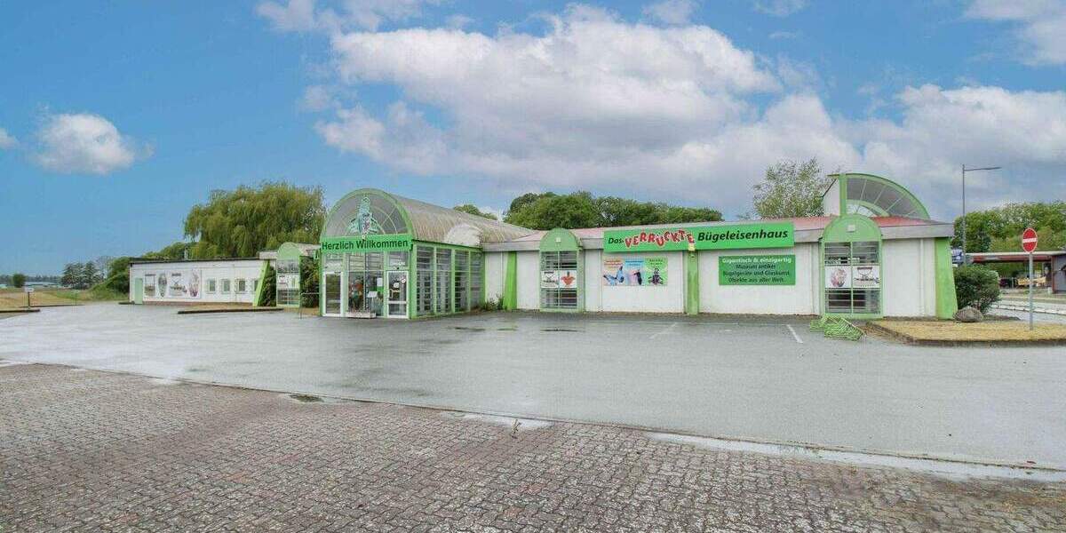 Eigenes Business oder Investment: Bezugsfreie Ausstellungsfläche mit normaler Ausstattung zimmer