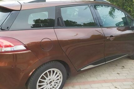 Renault Clio 185.000 km 3.900 &euro; Hoyerswerda 02977