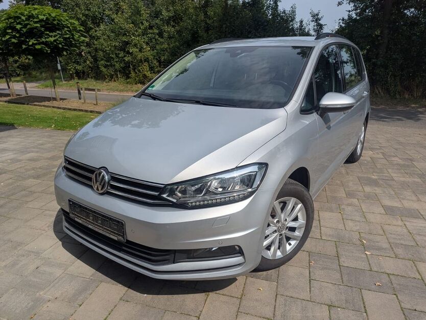 VW Touran 131.000 km 15.799 € Ahaus 48683