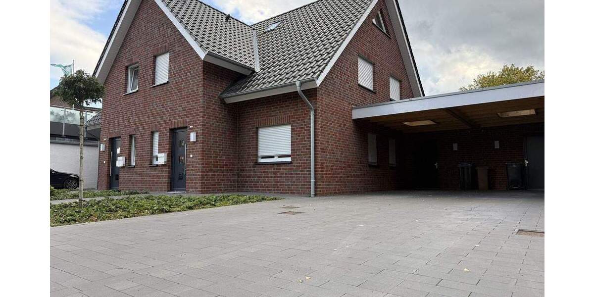 IMMOBILIEN GUMNIOR präsentiert: neuwertige Doppelhaushälfte in Emsbüren mit Garten und Carport 4 zimmer