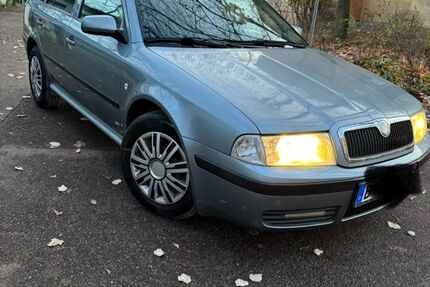 Skoda Octavia 220.000 km 1.699 &euro; Berlin 13589