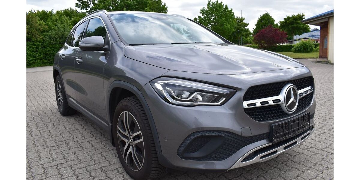Mercedes-Benz GLA 200 48.000 km 24.900 &euro; Tüttendorf 24214