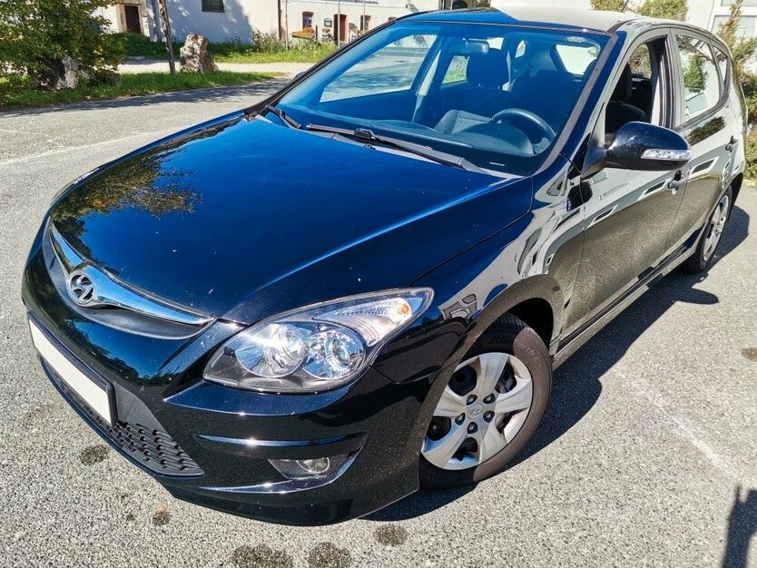 i30