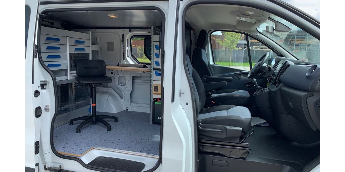 Opel Vivaro 69.000 km 17.999 &euro; Erlensee 63526