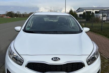 Kia ceed / Ceed 93.000 km 10.700 &euro; Sulingen 27232